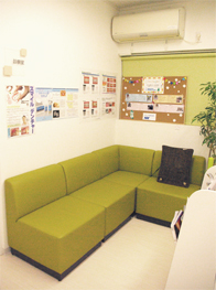 なかじま歯科　待合室